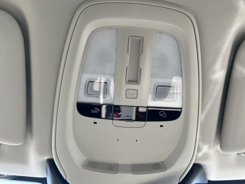 New 2025 Volvo XC60 T8 Plus w/ Protection Package Premier image 19
