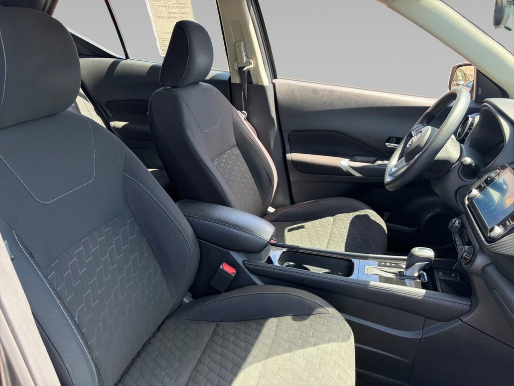 Used 2022 Nissan Kicks SV FWD image 17