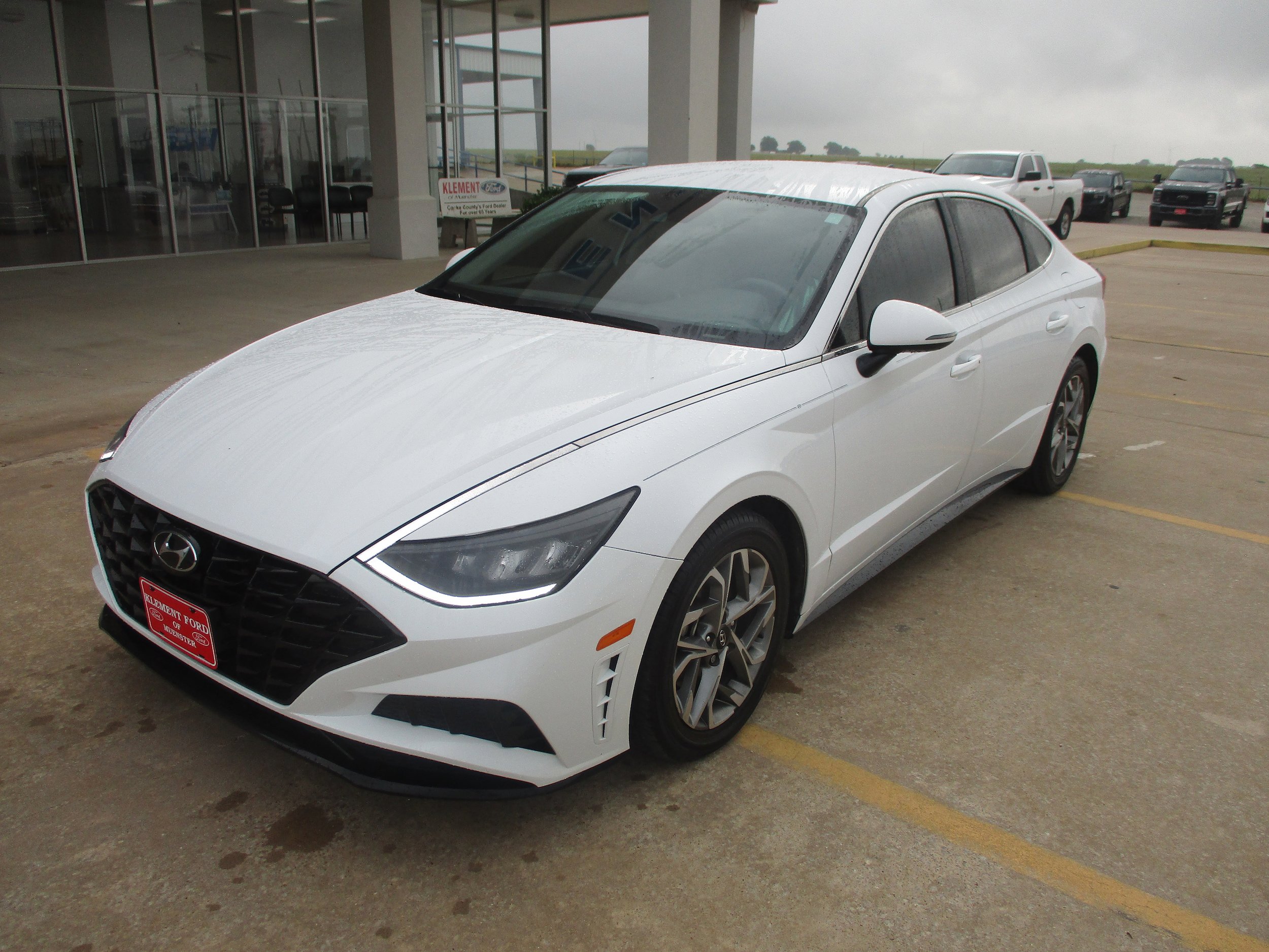 Used 2021 Hyundai Sonata SEL FWD image 2