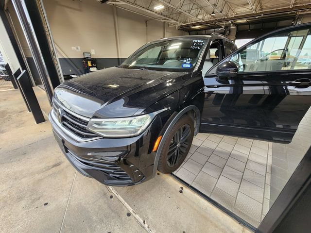Used 2022 Volkswagen Tiguan SE R-Line FWD image 3