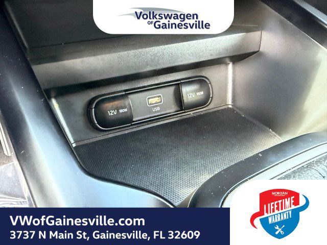 Used 2025 Kia Soul LX w/ LX Technology Package FWD image 27