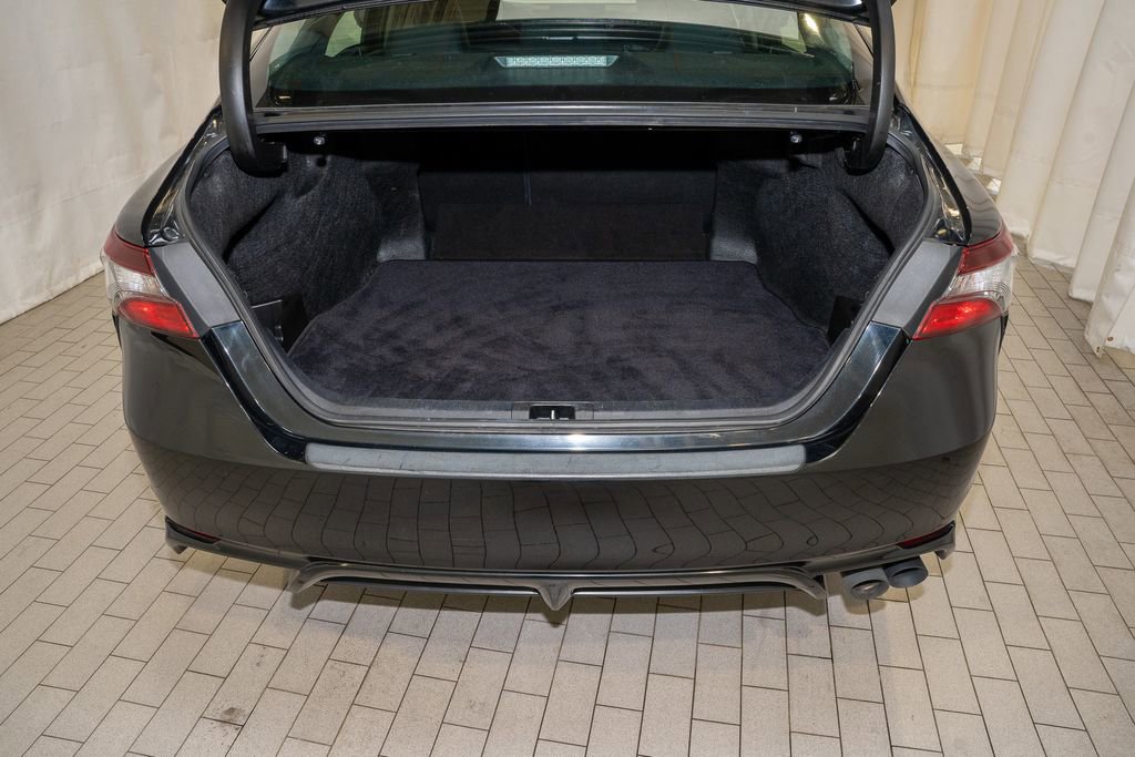 Used 2024 Toyota Camry SE image 5