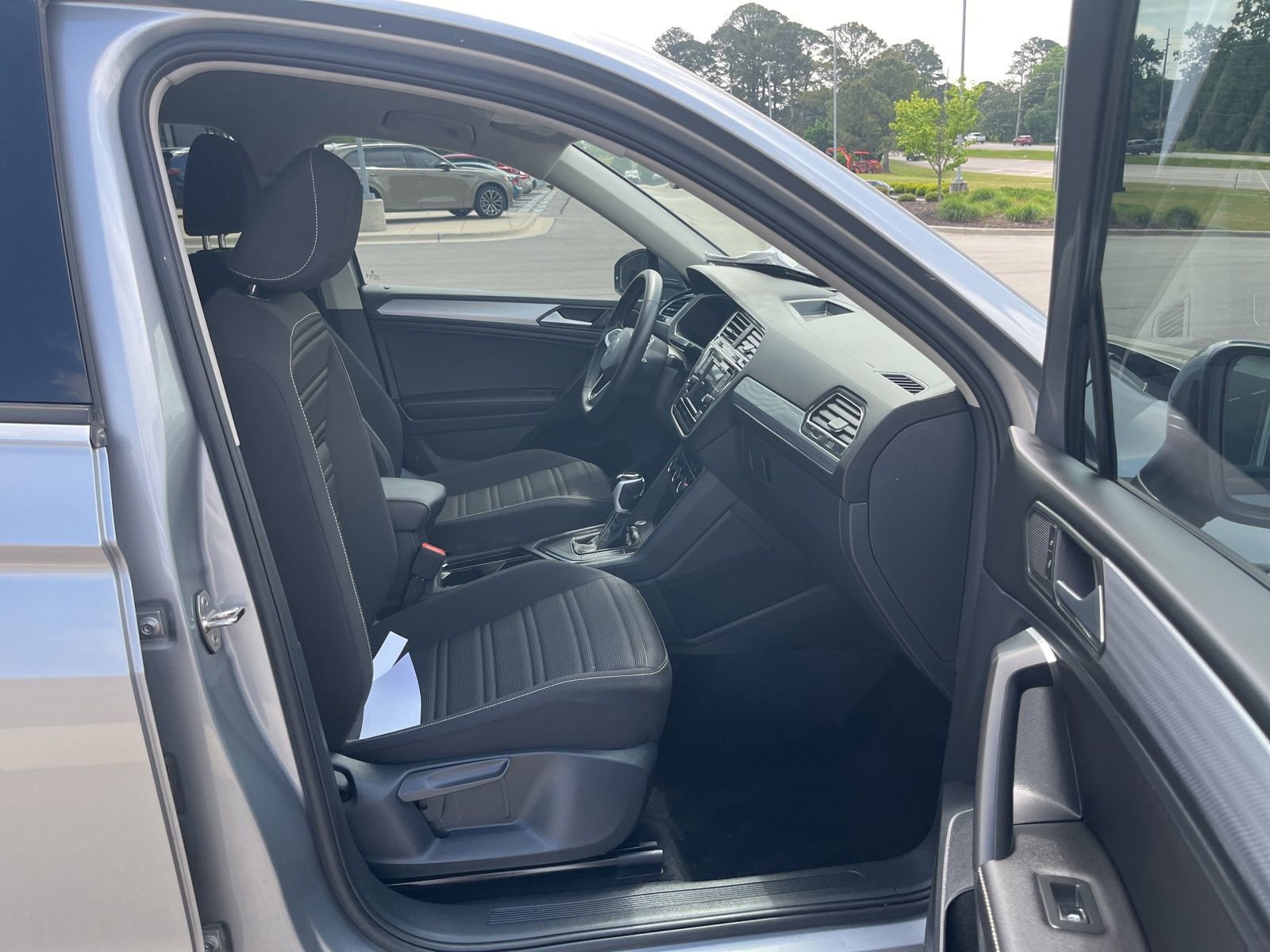 Certified 2024 Volkswagen Tiguan S FWD image 33