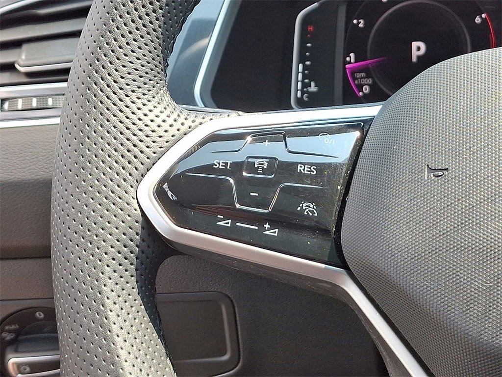 Used 2022 Volkswagen Tiguan SEL R-Line image 23