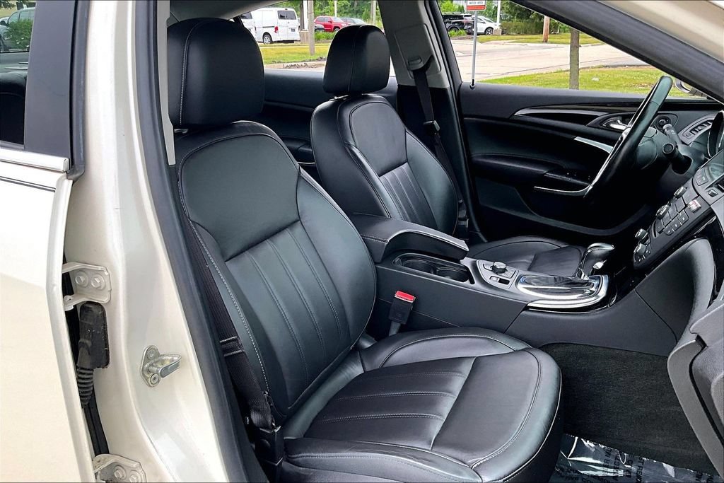 Used 2013 Buick Regal Premium FWD image 28