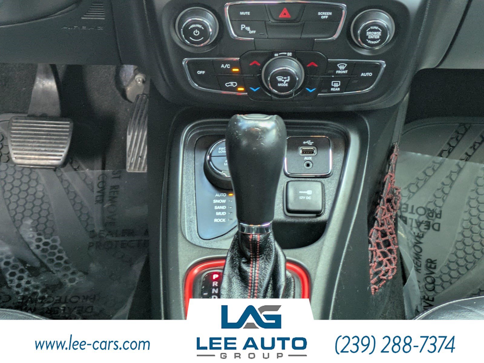 Used 2017 Jeep Compass Trailhawk w/ Leather Interior Group AWD/4WD image 16