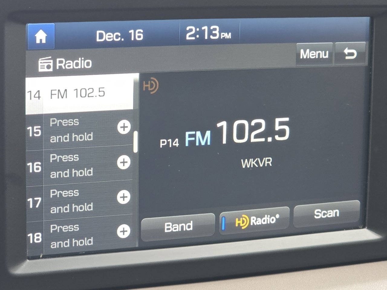 Used 2020 Hyundai Santa Fe SEL w/ Convenience + Premium Package image 6