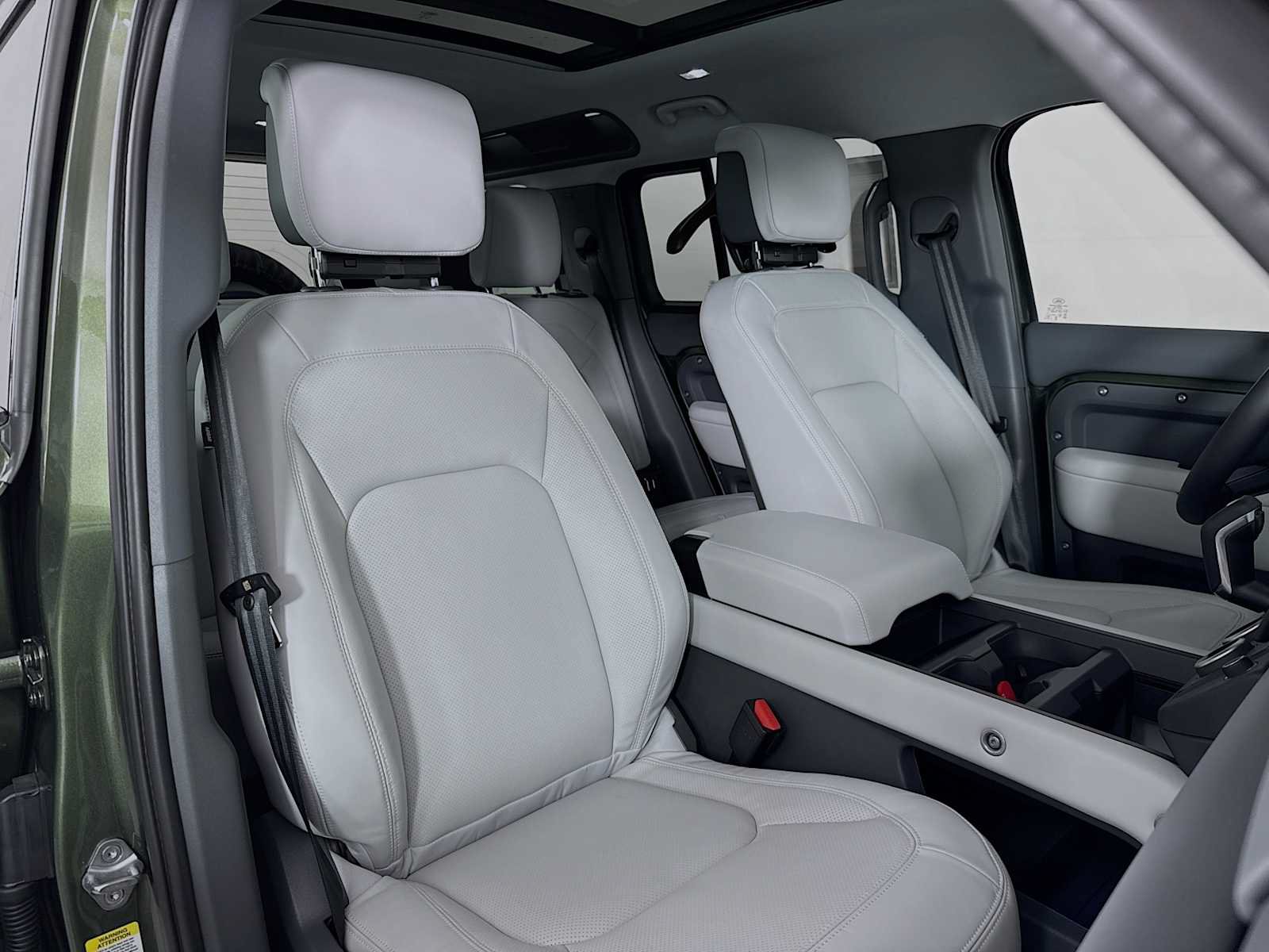 New 2026 Land Rover Defender 110 X-Dynamic SE AWD/4WD image 27