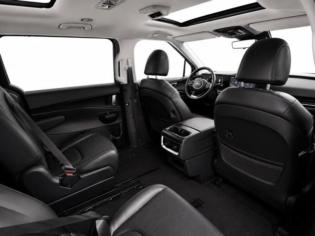 Used 2026 Kia Carnival SX w/ SX Dark Edition Package FWD image 28