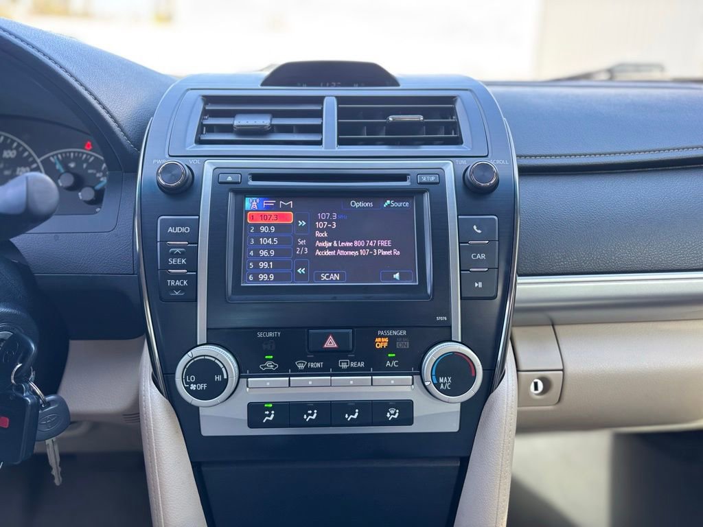 Used 2013 Toyota Camry L image 22