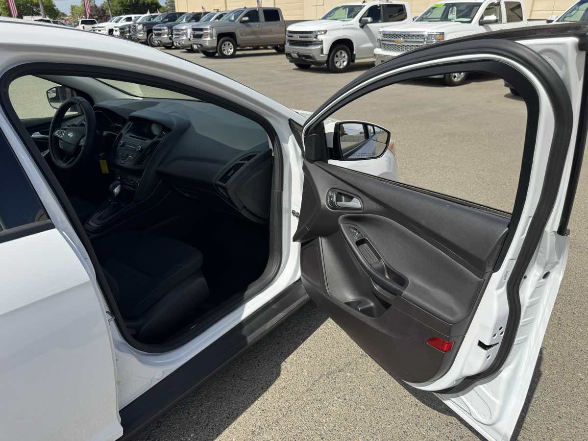 Used 2017 Ford Focus SE FWD image 14