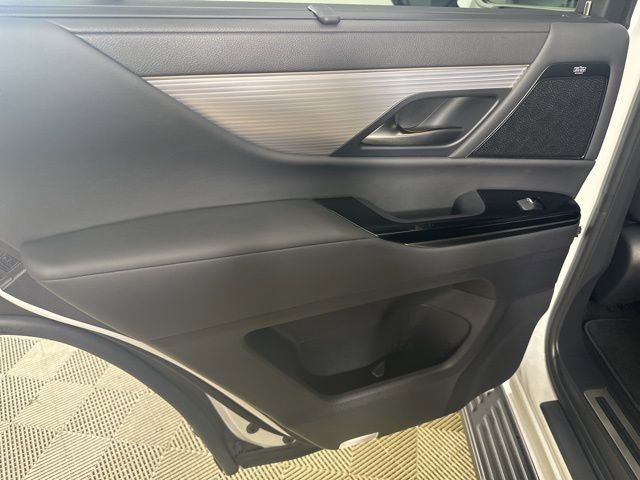 Used 2024 Lexus LX 600 F Sport AWD/4WD image 11