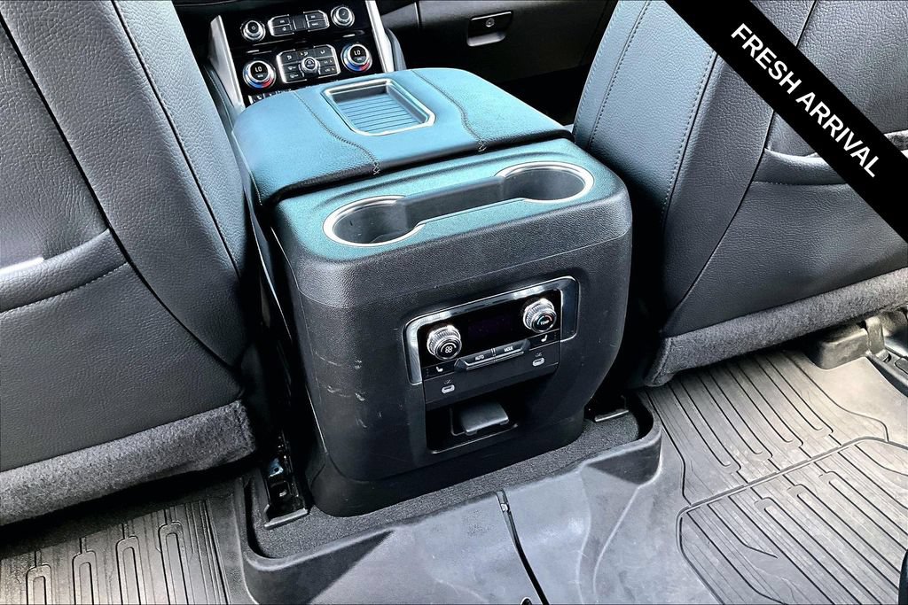 Used 2024 GMC Yukon Denali AWD/4WD image 12