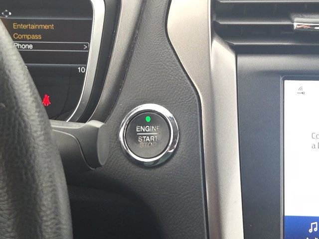 Used 2020 Ford Fusion SE image 42