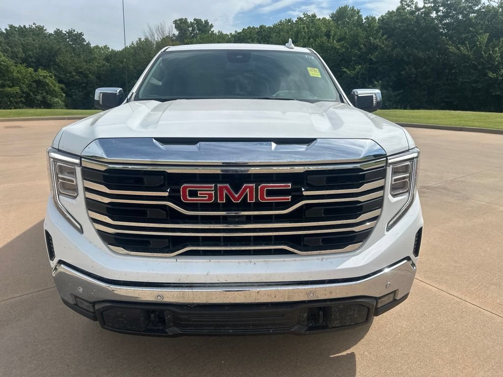 Used 2025 GMC Sierra 1500 SLT AWD/4WD image 8