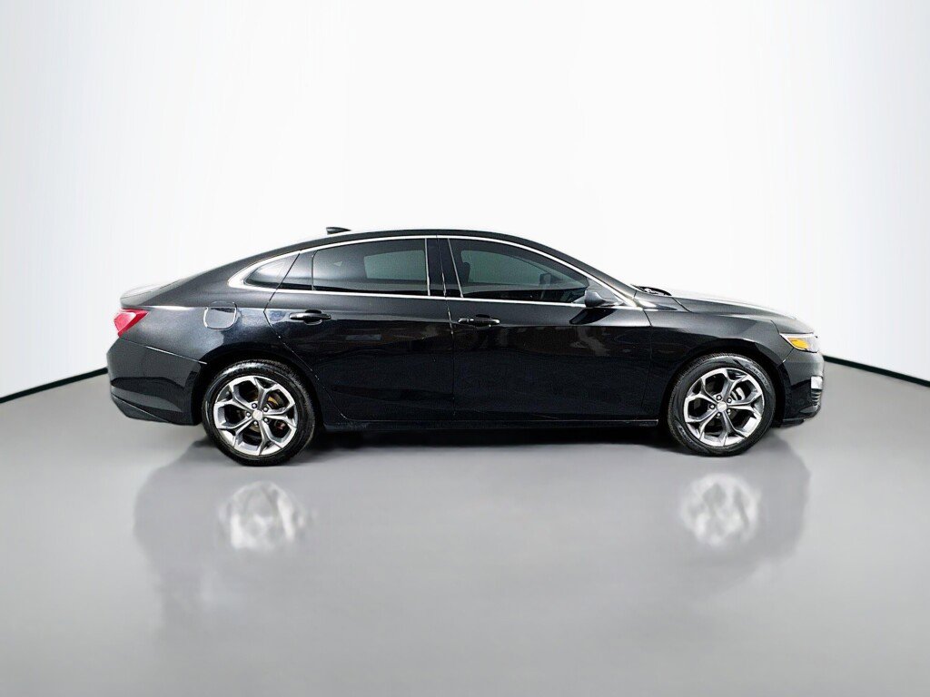 Used 2021 Chevrolet Malibu LT FWD image 6