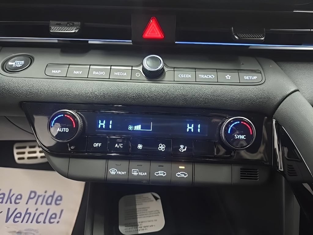 New 2026 Hyundai Elantra SEL FWD image 24