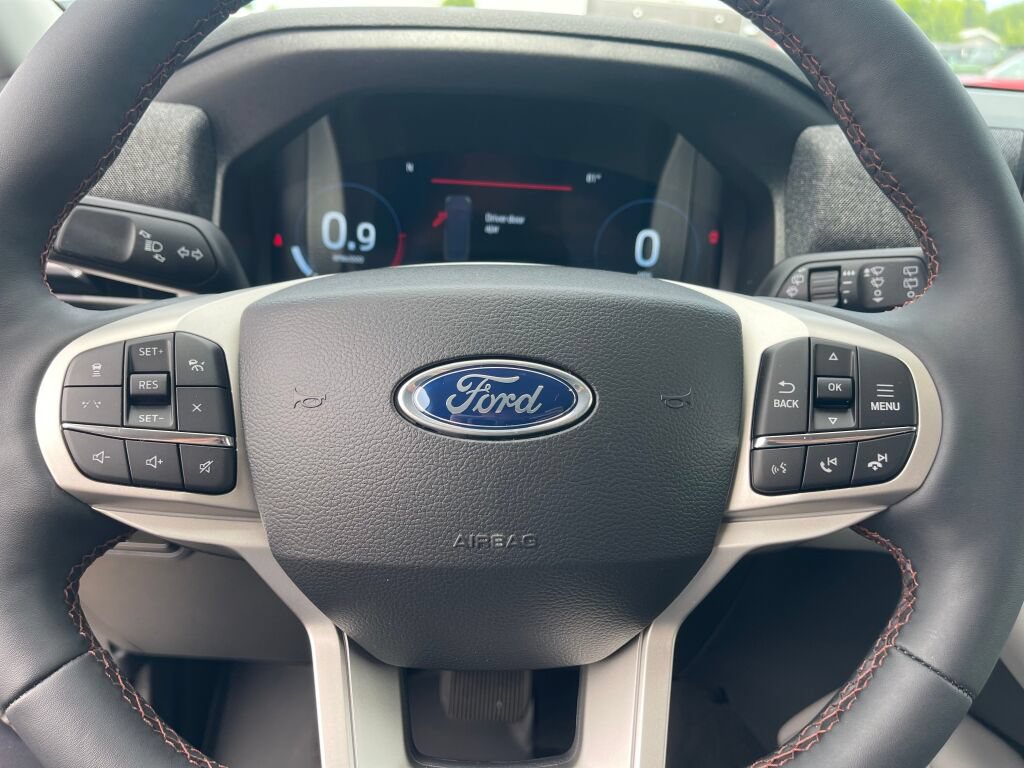 New 2026 Ford Explorer Active w/ Active Comfort Package AWD/4WD image 16