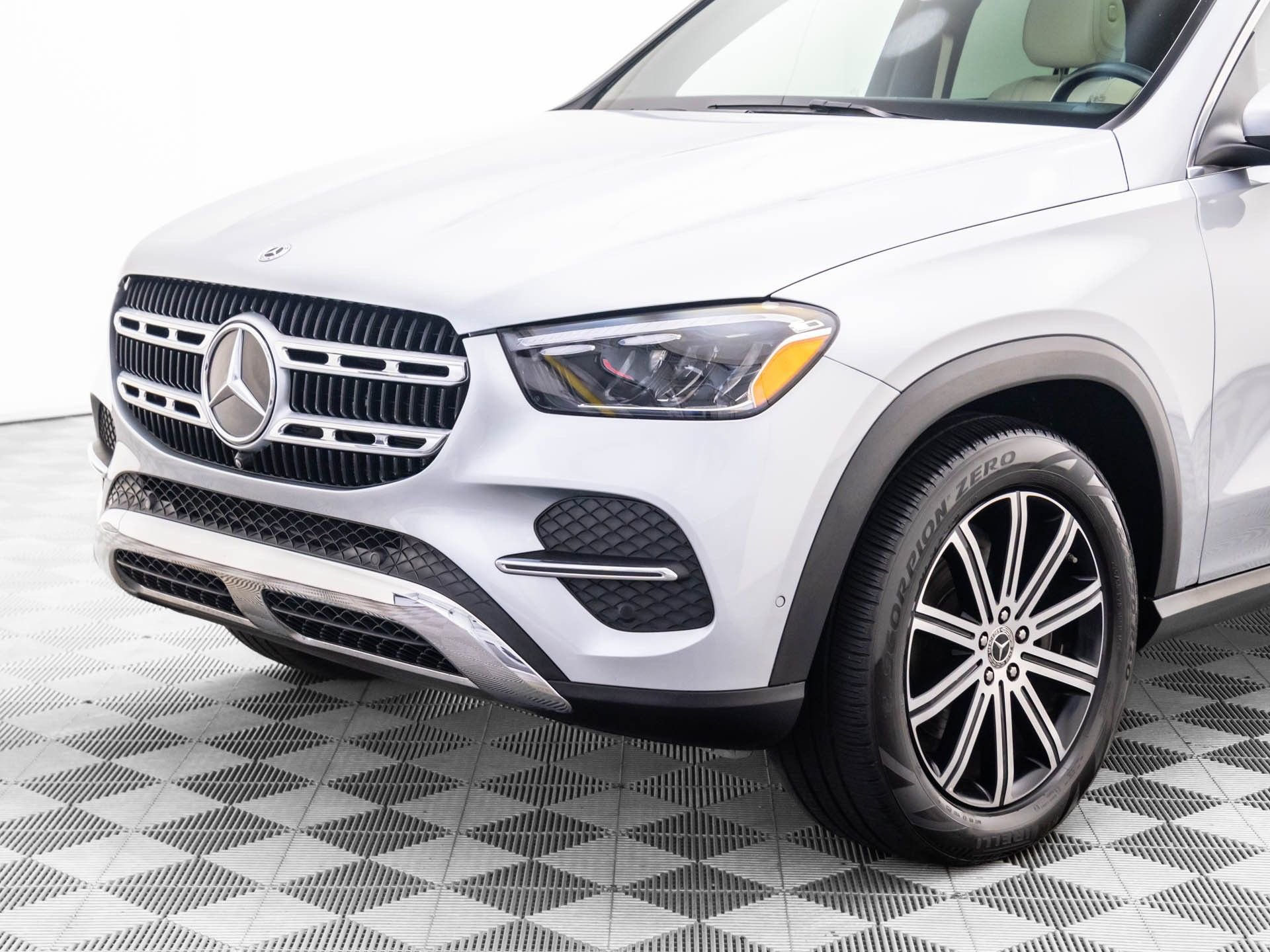 Certified 2024 Mercedes-Benz GLE 350 4MATIC w/ Winter Package image 39