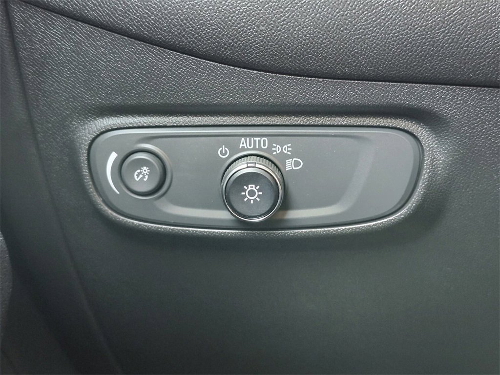 Used 2022 Chevrolet Equinox RS image 22