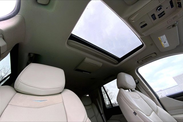 Used 2019 Cadillac Escalade Premium Luxury image 21