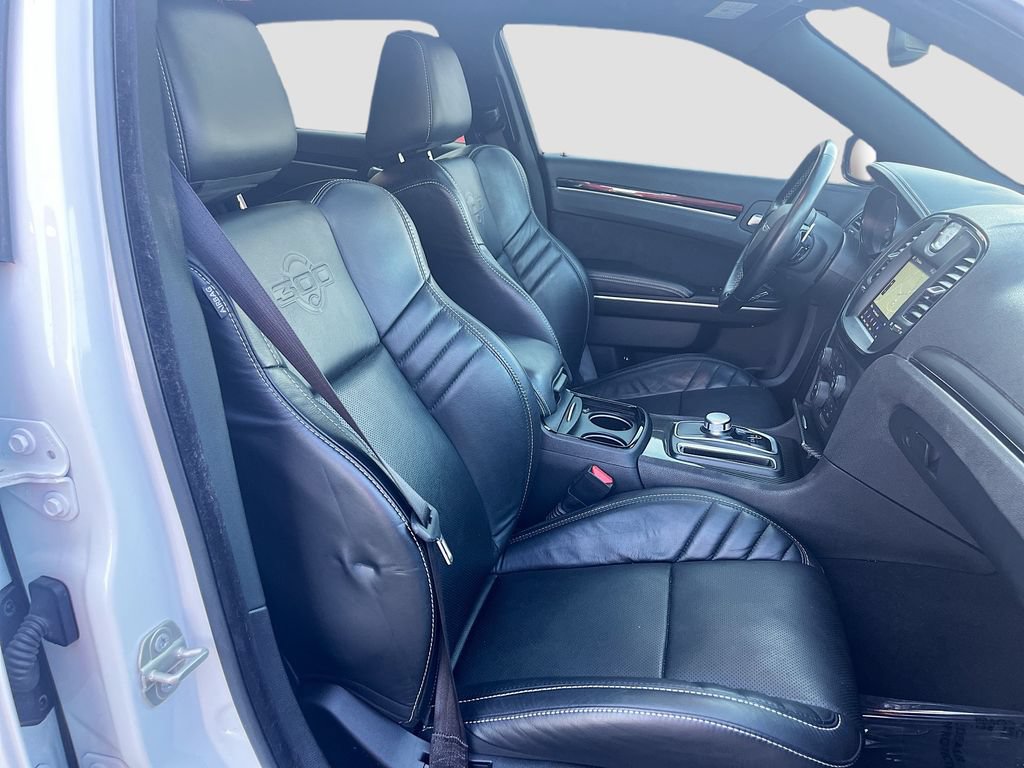 Used 2023 Chrysler 300 C RWD image 30