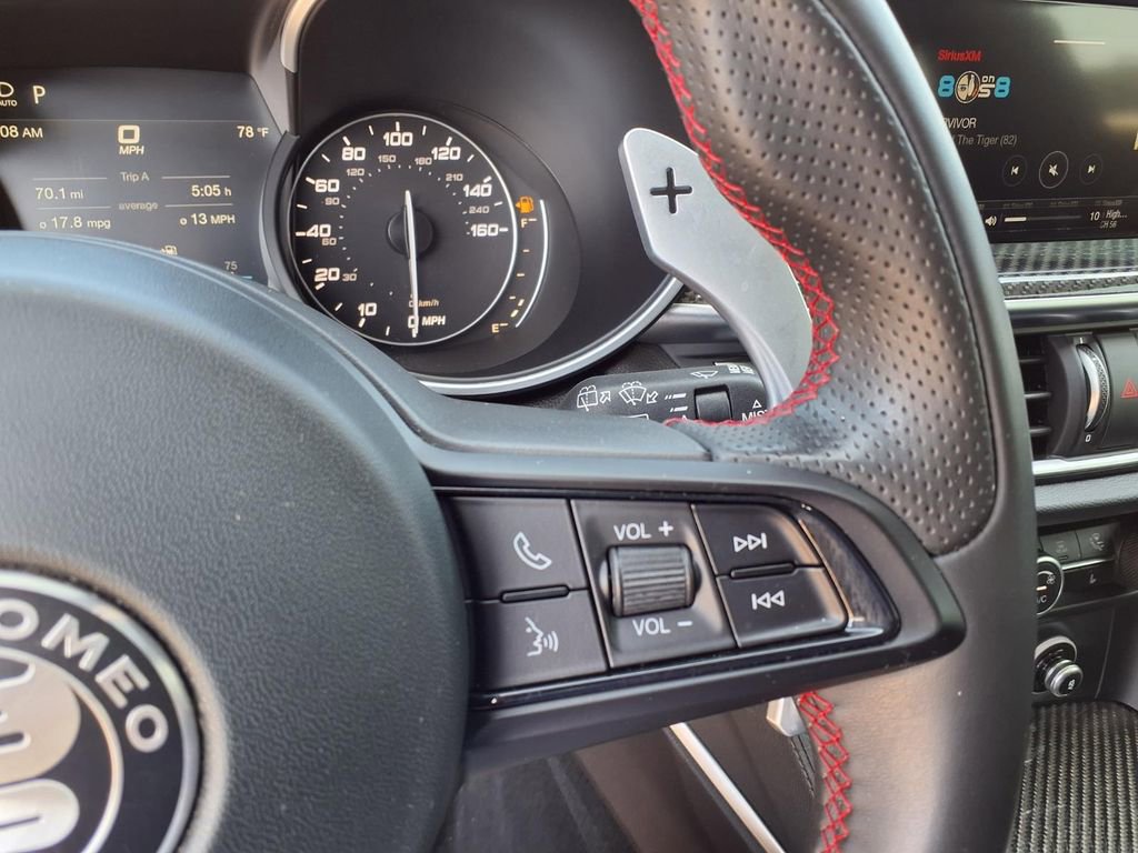 Used 2023 Alfa Romeo Stelvio Estrema AWD/4WD image 33