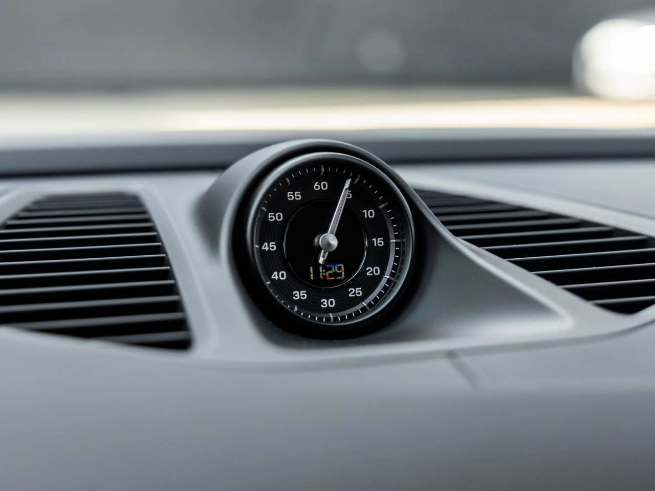 Used 2025 Porsche Macan 4S Electric image 84