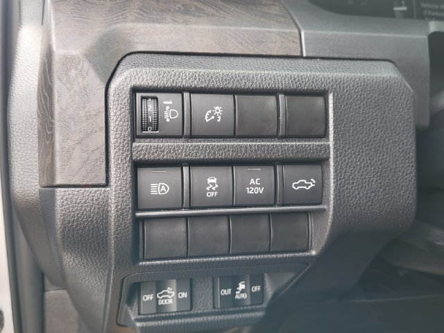 Used 2024 Toyota Tacoma Limited w/ Limited Package (LT) AWD/4WD image 20