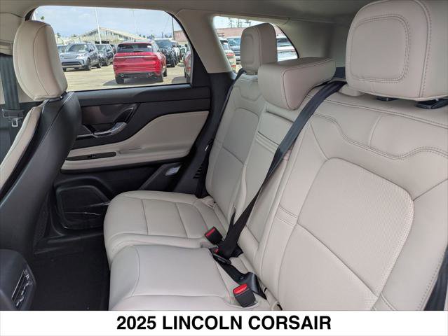 New 2025 Lincoln Corsair Grand Touring w/ Rear Removable Package Tray image 12