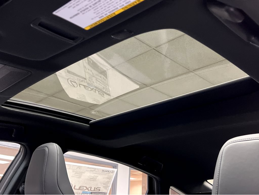 New 2026 Lexus ES 500e AWD/4WD image 10