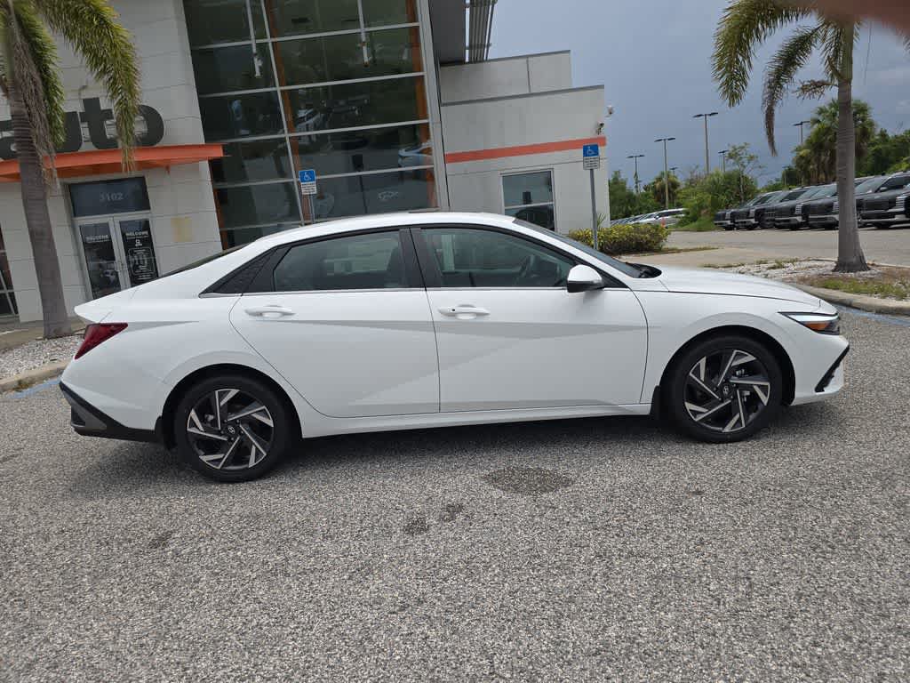 New 2026 Hyundai Elantra Limited FWD image 8