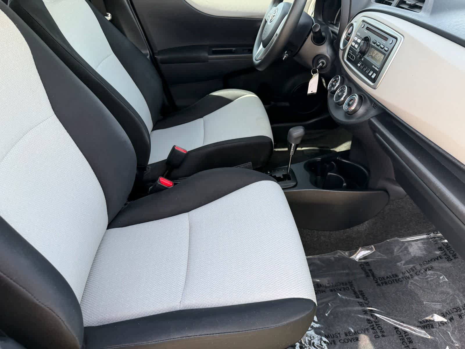 Used 2012 Toyota Yaris LE FWD image 12