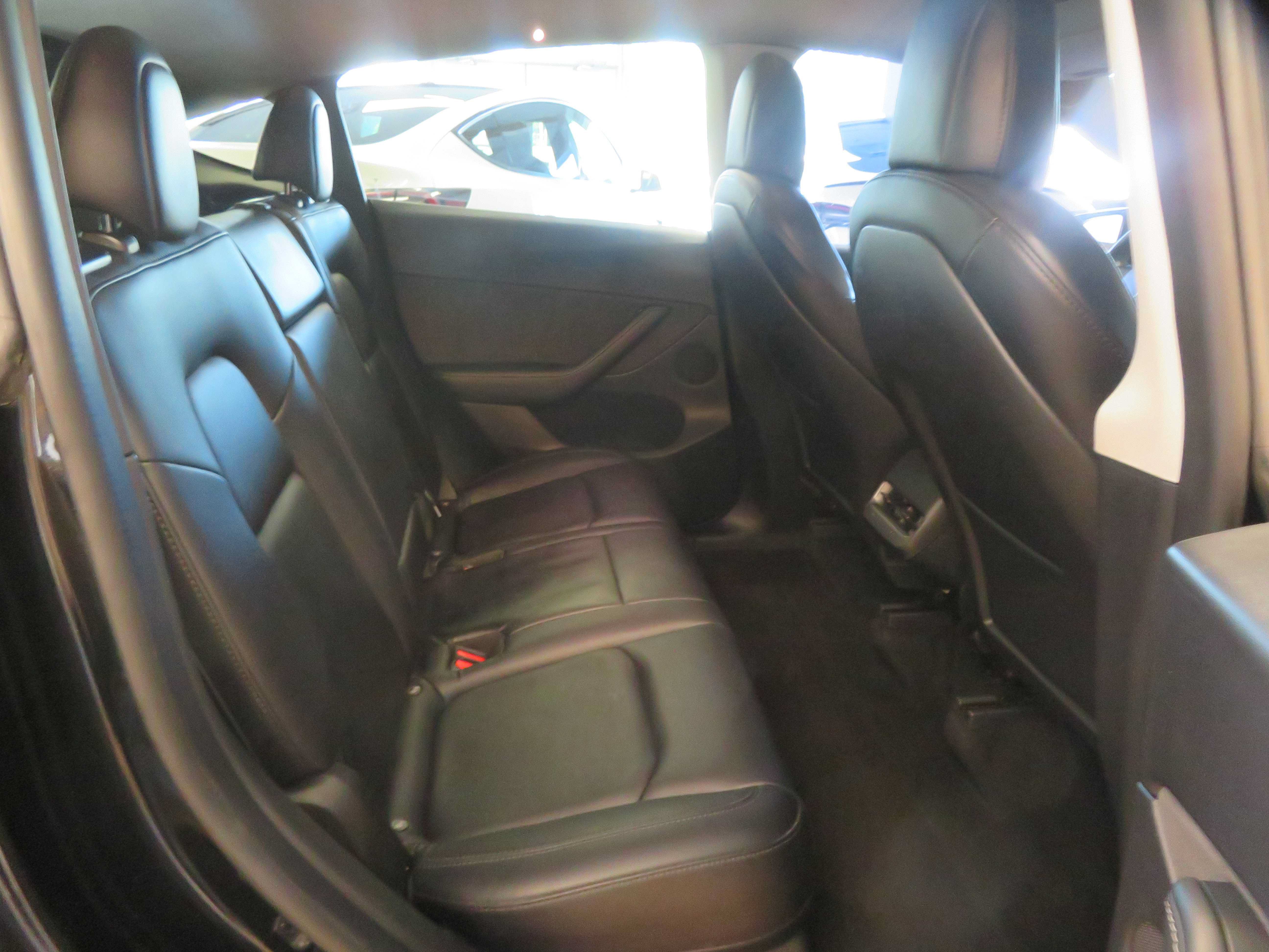 Used 2022 Tesla Model Y Performance AWD/4WD image 19