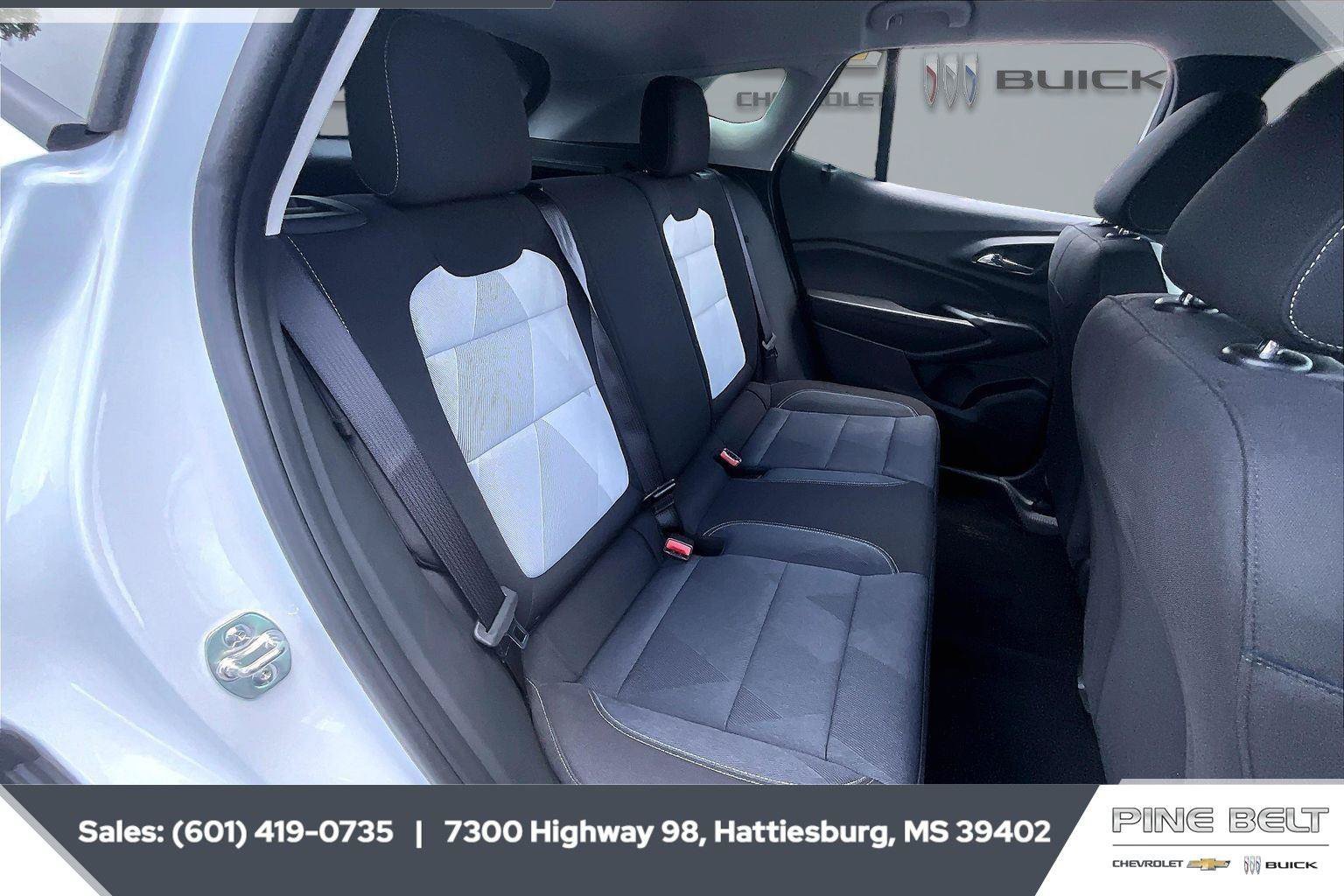 Used 2026 Chevrolet Trax LS w/ LS Convenience Package FWD image 20