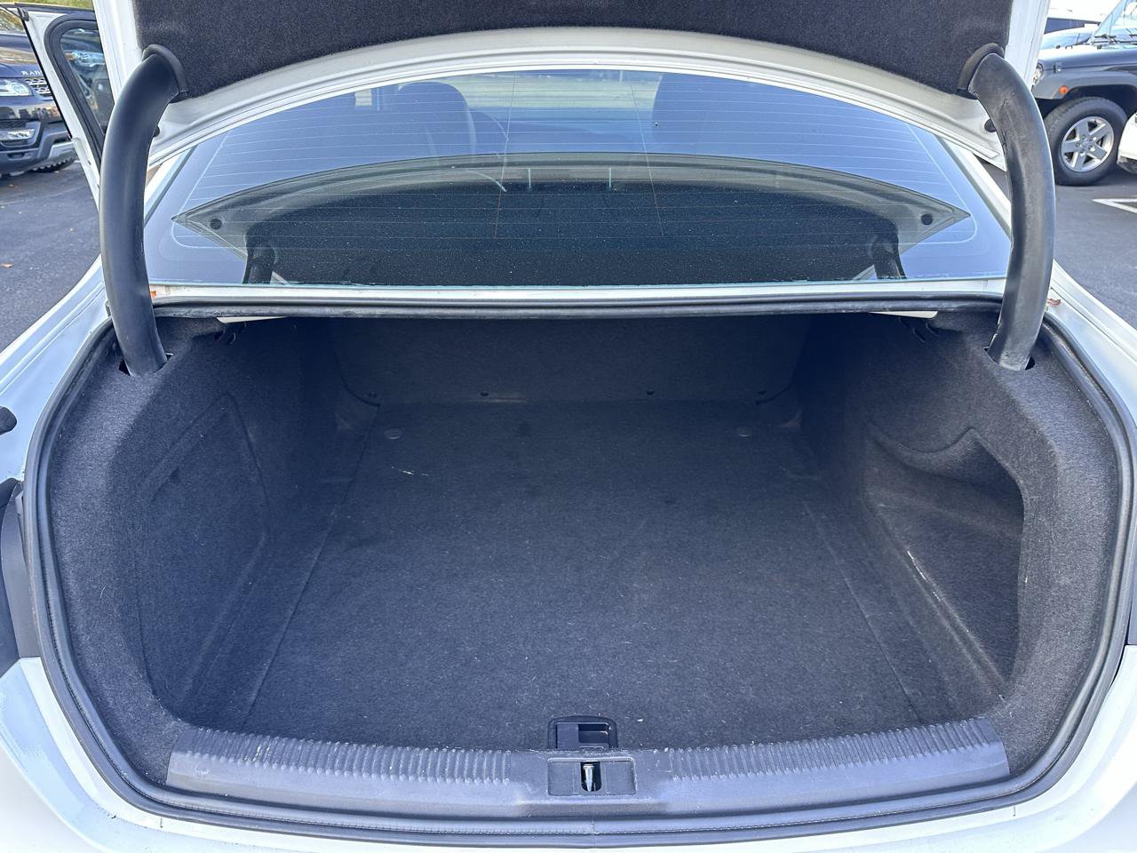 Used 2013 Audi A4 2.0T Premium w/ Convenience Pkg FWD image 29