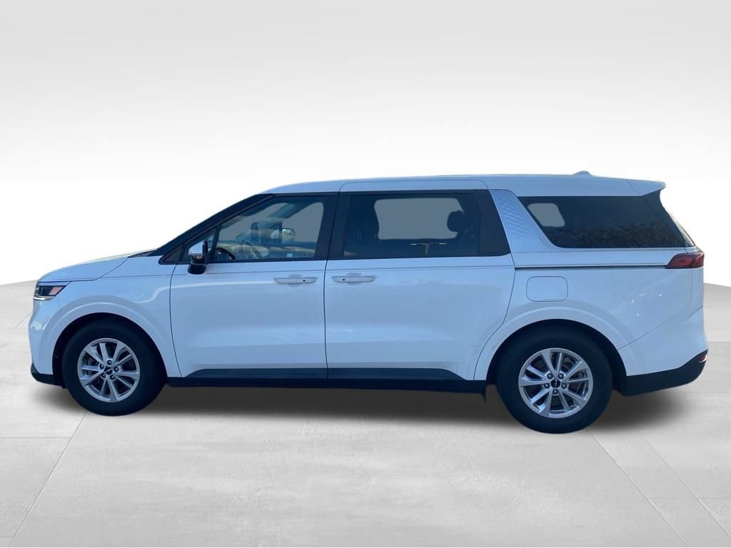Certified 2024 Kia Carnival LX FWD image 4