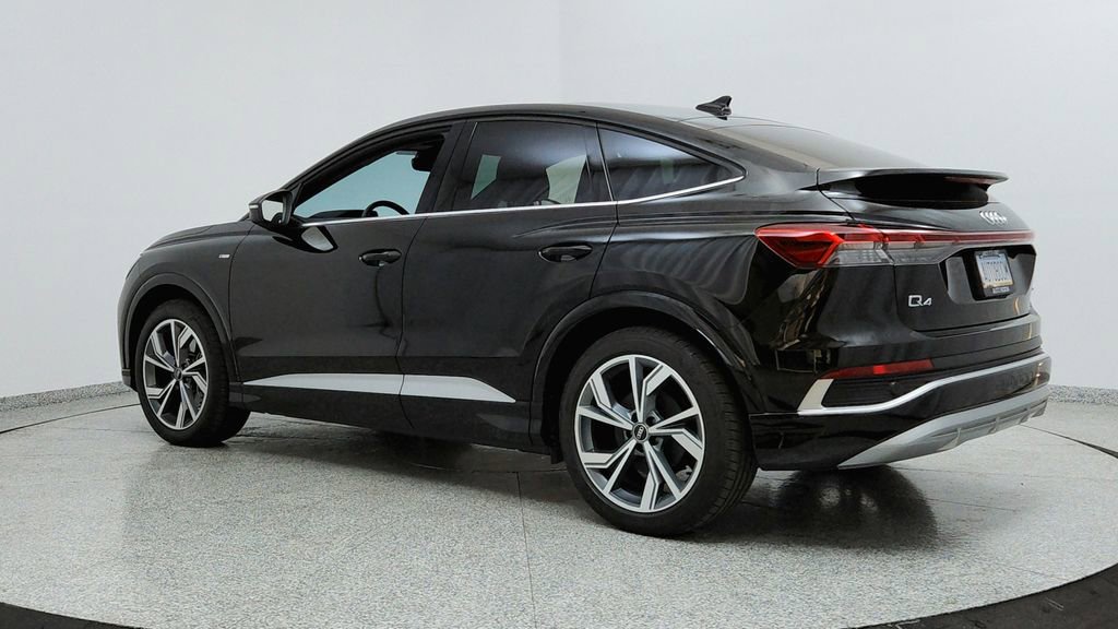 Used 2024 Audi Q4 e-tron Premium w/ Convenience Package image 3