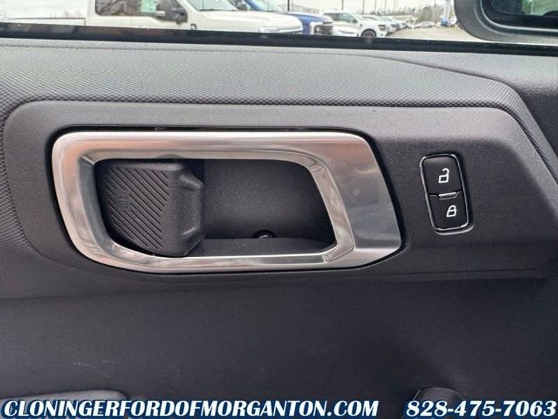 New 2025 Ford Bronco 4-Door image 19