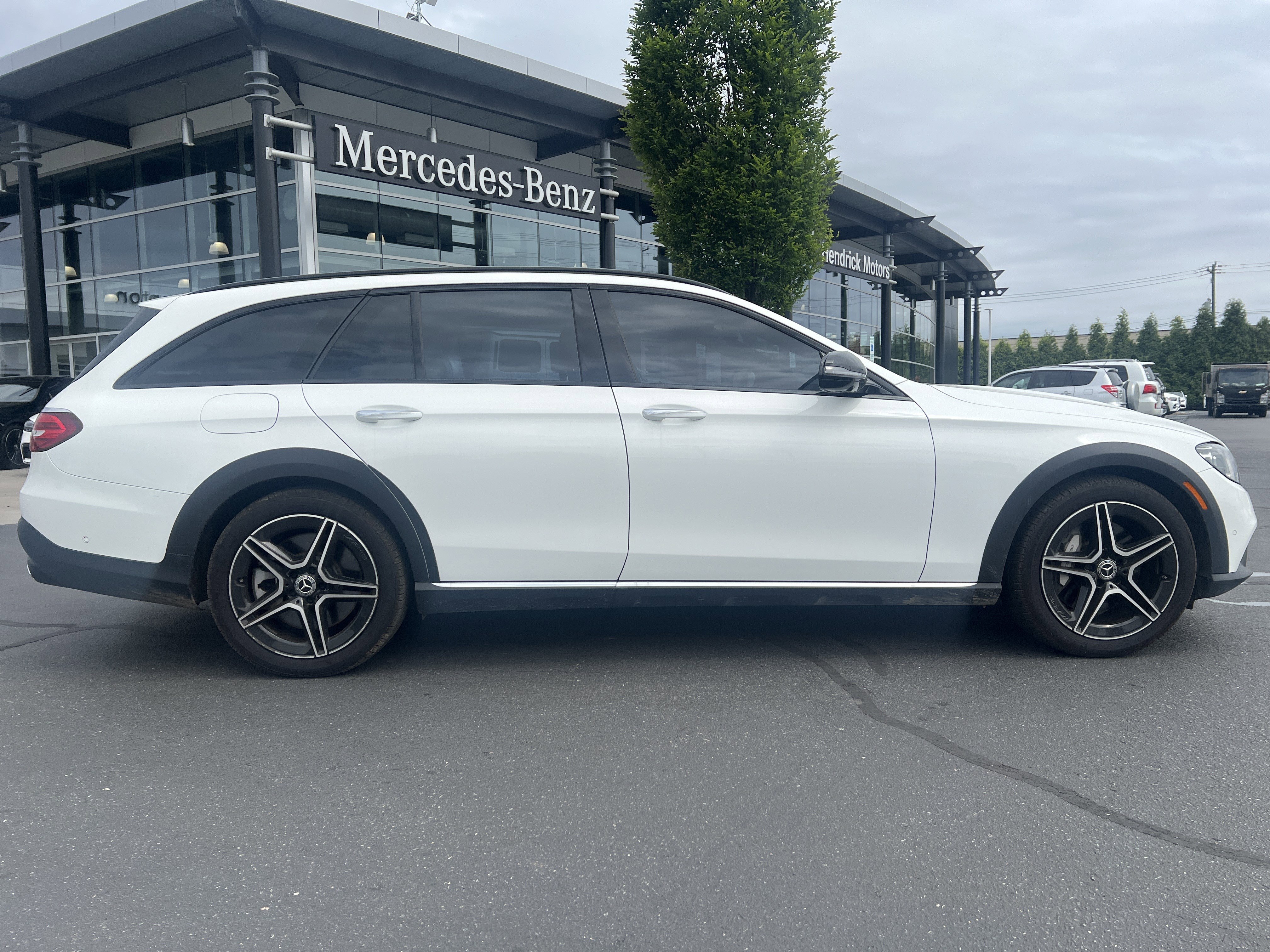 Used 2023 Mercedes-Benz E 450 4MATIC All-Terrain Wagon image 13