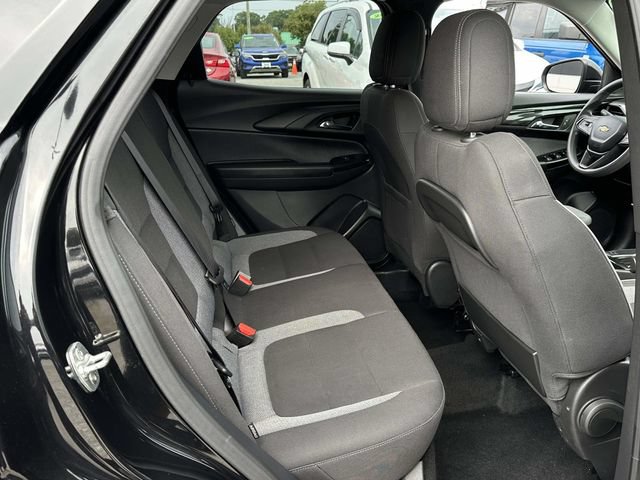 Used 2025 Chevrolet TrailBlazer LT AWD/4WD image 21