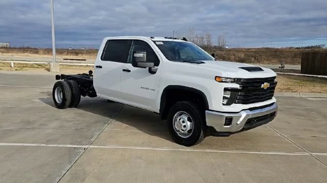 New 2026 Chevrolet Silverado 3500 W/T AWD/4WD image 2