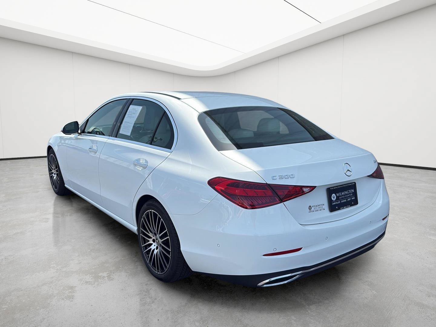 Used 2025 Mercedes-Benz C 300 4MATIC Sedan image 38