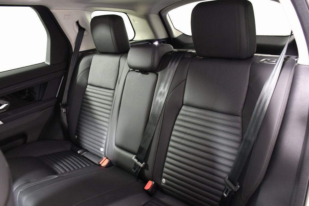 Used 2025 Land Rover Discovery Sport S image 27