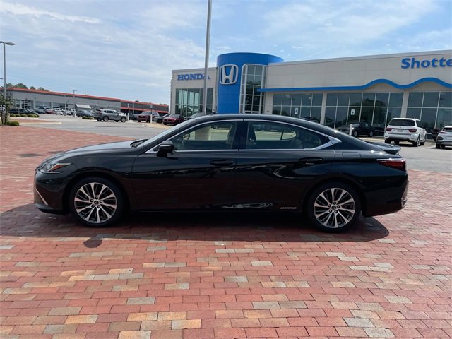 Used 2019 Lexus ES 300h w/ Premium Package image 33