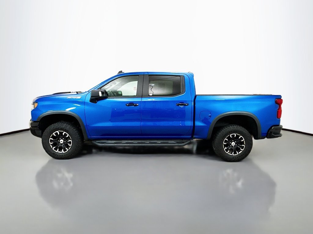 Used 2022 Chevrolet Silverado 1500 ZR2 w/ Technology Package AWD/4WD image 4