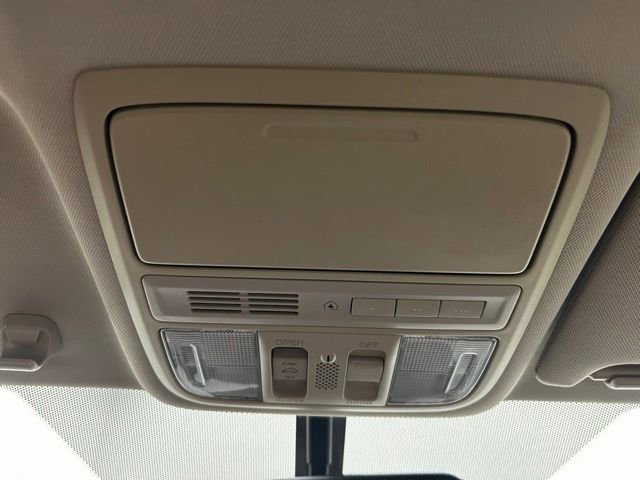 Used 2017 Honda Accord EX-L image 28