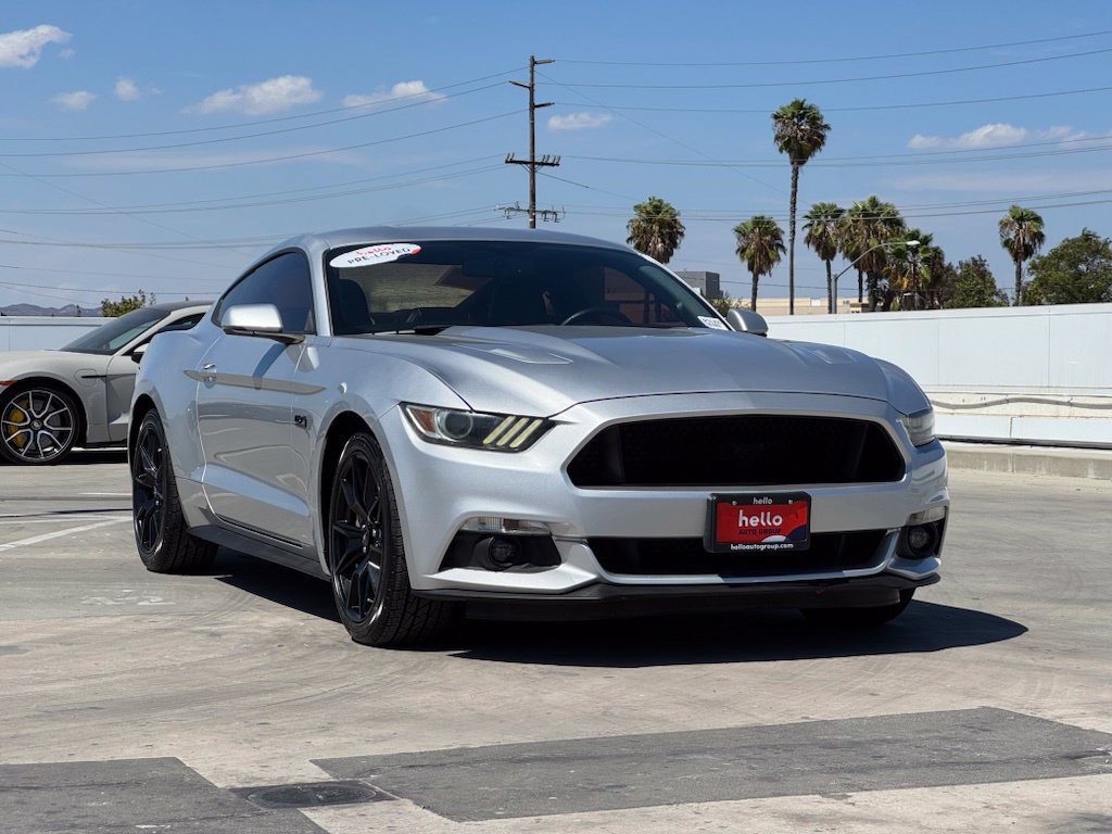 Used 2017 Ford Mustang GT Premium w/ Black Accent Package RWD image 3