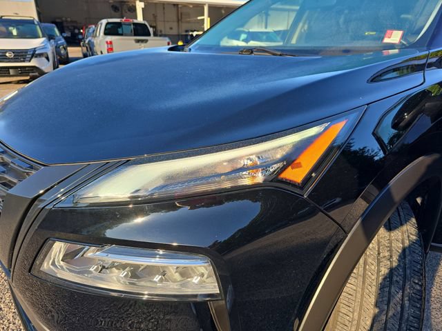 Used 2023 Nissan Rogue SV w/ SV Premium B Package FWD image 36