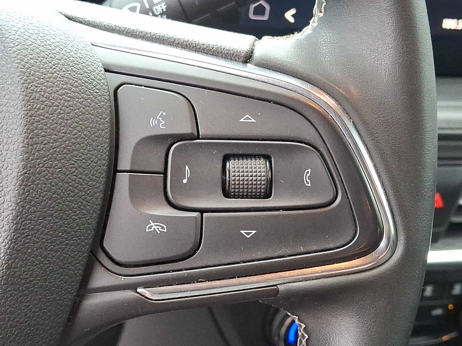 Certified 2024 Buick Encore GX Preferred FWD image 21